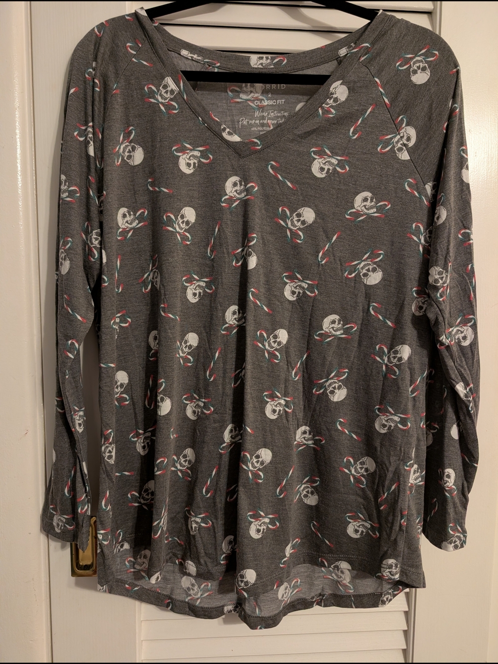 Torrid Gray V-Neck Top with Skull & Candy Cane Print